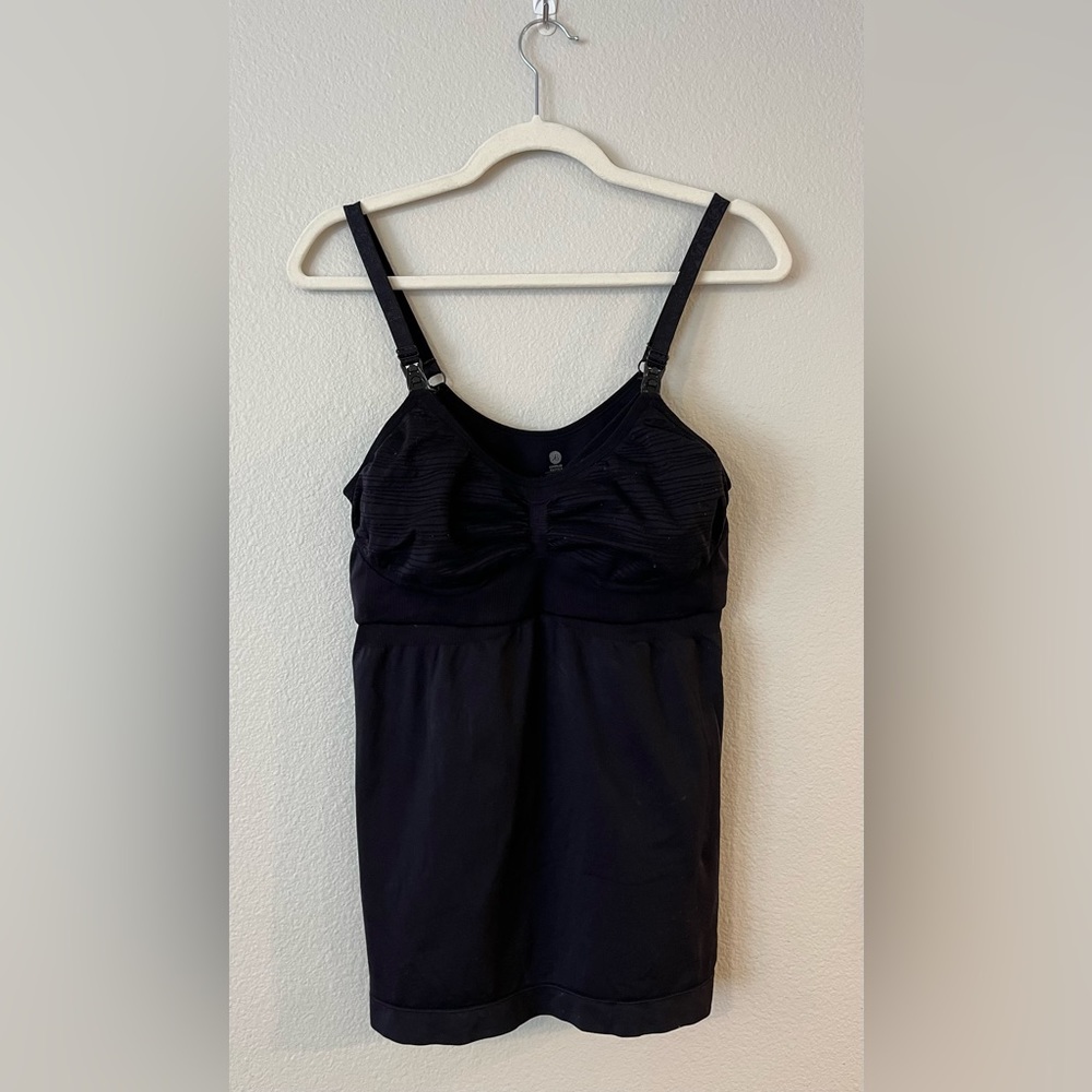 Kindred Bravely, Sublime Pumping & Nursing Tank in Black. Women’s size L